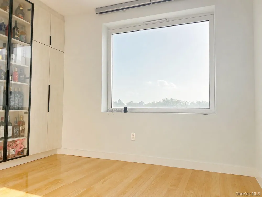 15815 Union Turnpike #402N Fresh Meadows, NY 11366