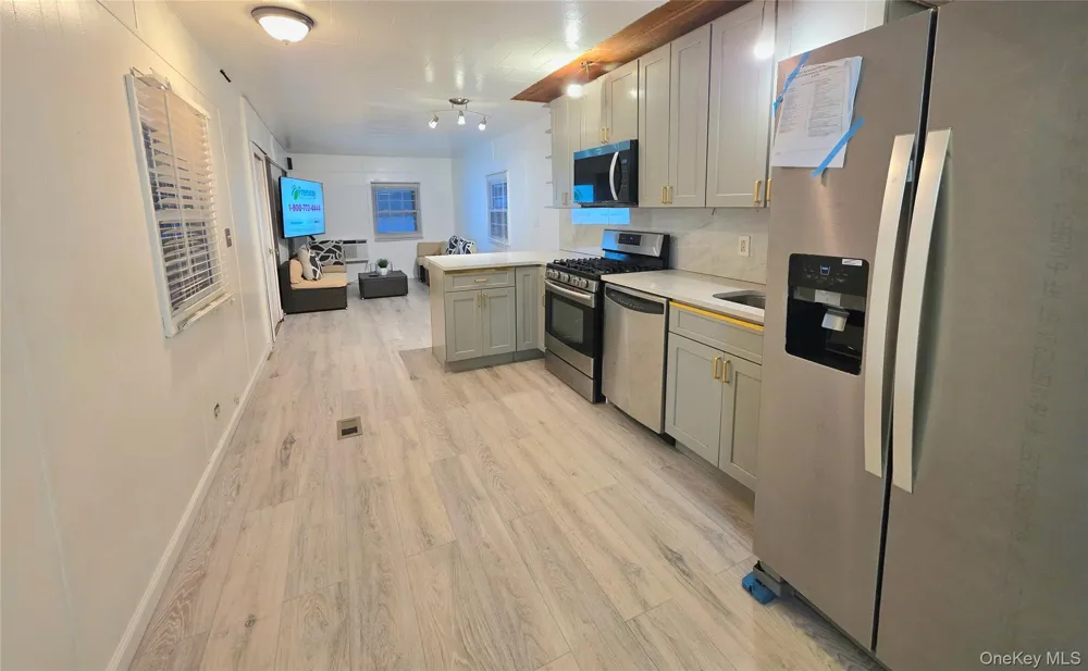 525 Riverleigh Ave #C7 Riverhead, NY 11901
