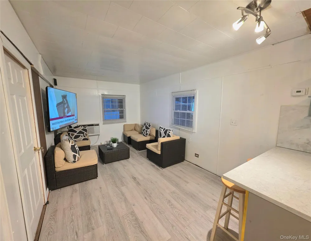 525 Riverleigh Ave #C7 Riverhead, NY 11901