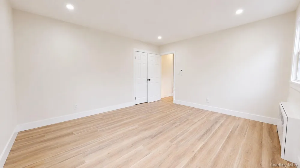 984 Hayes Street Baldwin, NY 11510