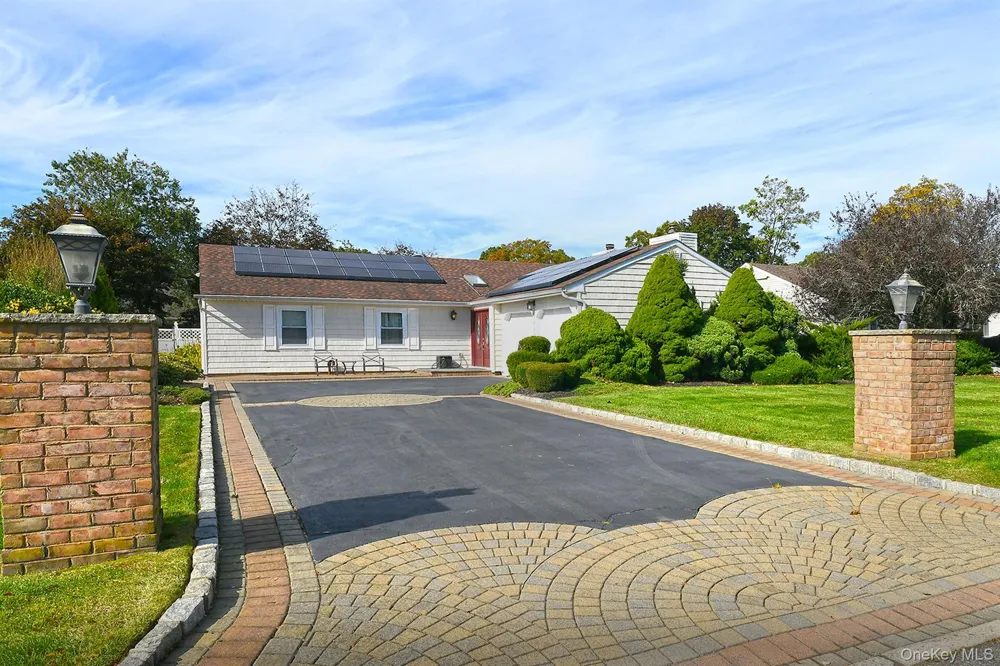 22 Apple Blossom Lane East Patchogue, NY 11772