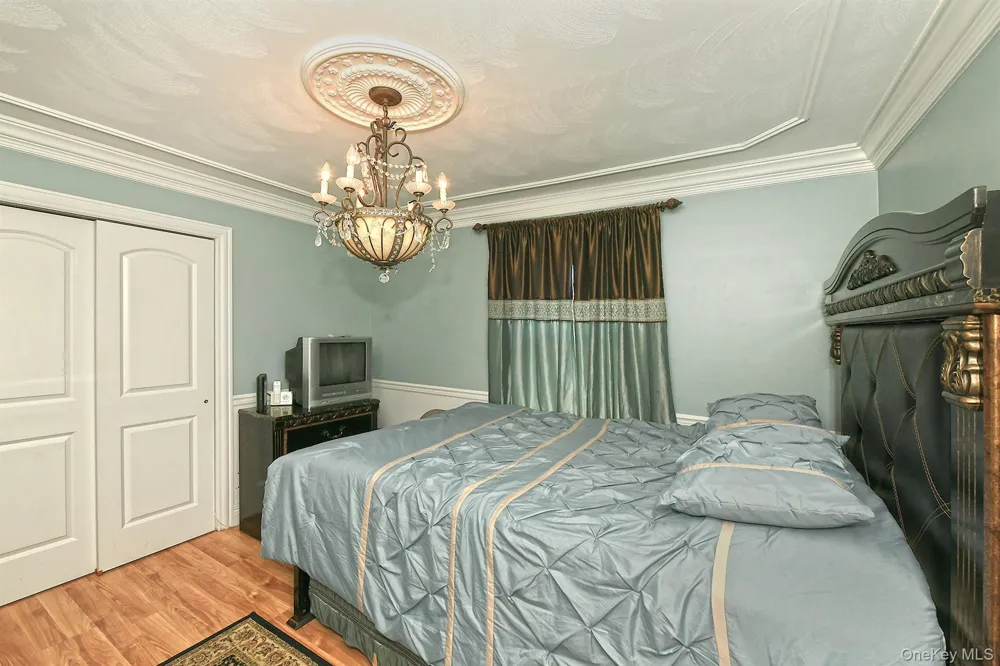 22 Apple Blossom Lane East Patchogue, NY 11772