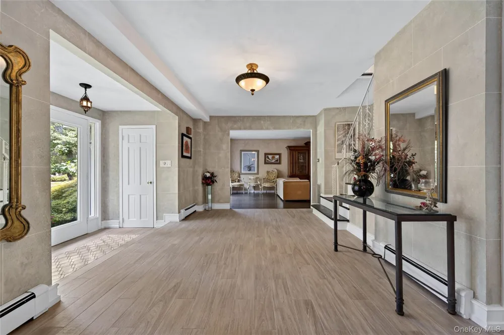 36 Arbor Lane Dix Hills, NY 11746