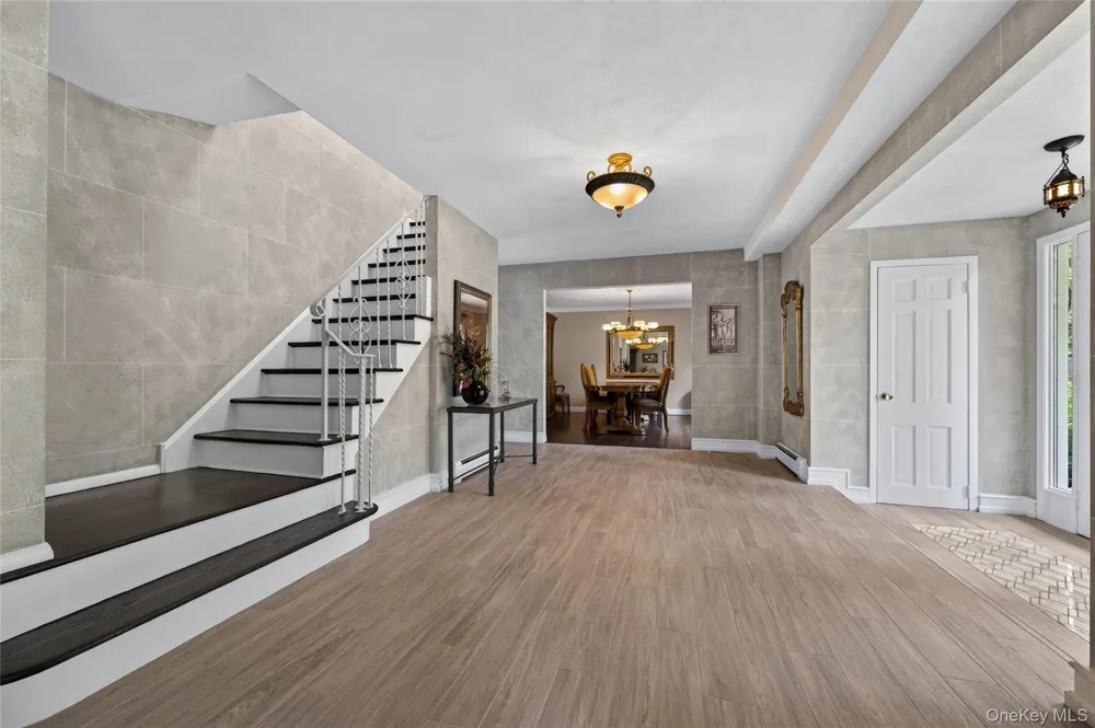 36 Arbor Lane Dix Hills, NY 11746