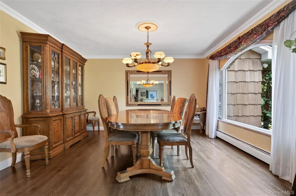 36 Arbor Lane Dix Hills, NY 11746