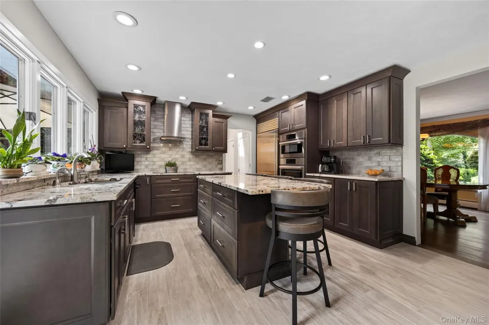 36 Arbor Lane Dix Hills, NY 11746