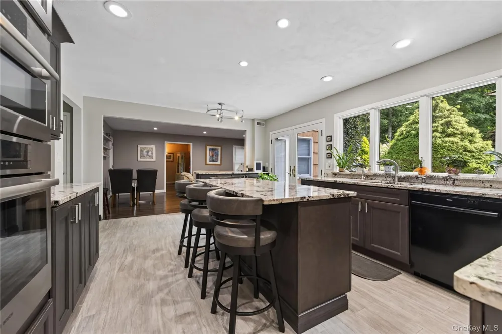 36 Arbor Lane Dix Hills, NY 11746