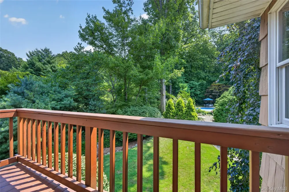36 Arbor Lane Dix Hills, NY 11746