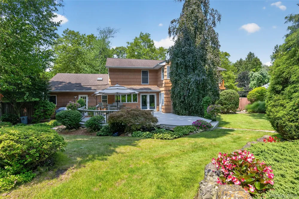 36 Arbor Lane Dix Hills, NY 11746