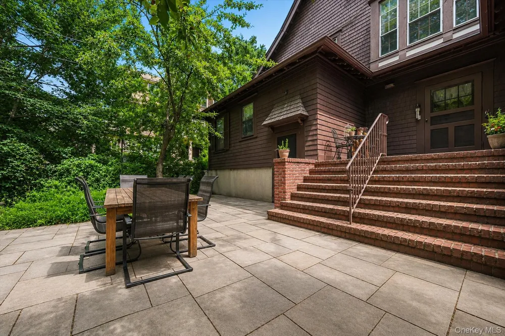 83 Hooker Avenue Poughkeepsie, NY 12601