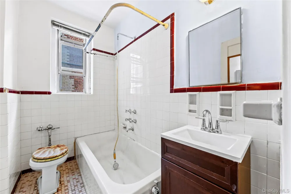 65-36 Wetherole Street #503 Rego Park, NY 11374