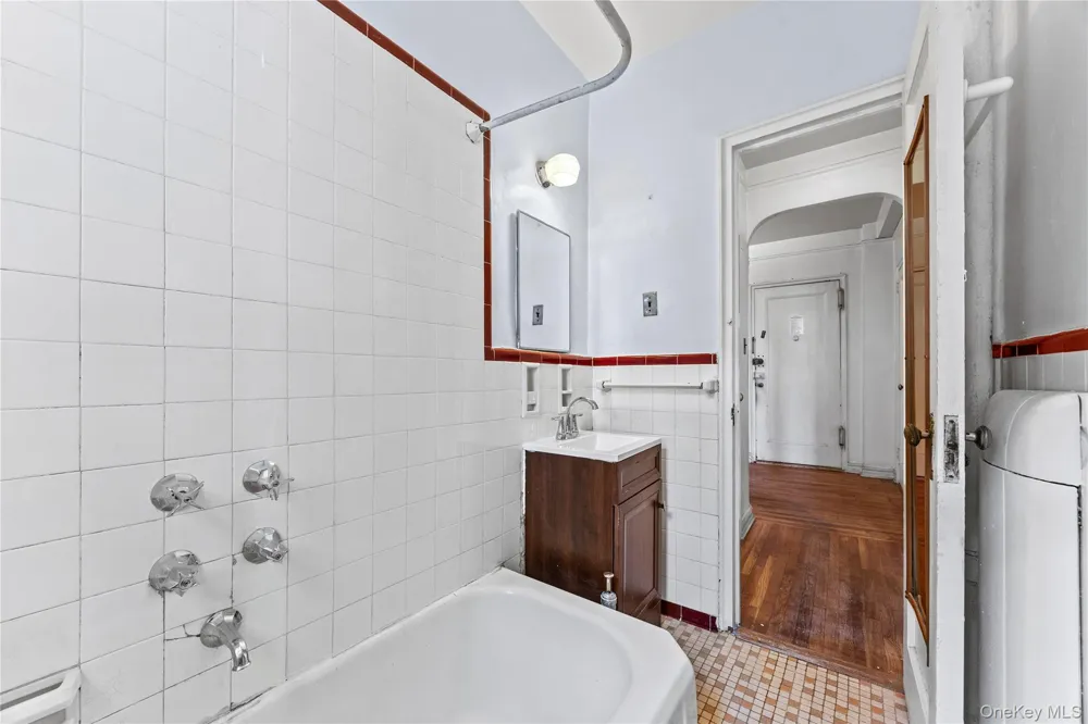 65-36 Wetherole Street #503 Rego Park, NY 11374