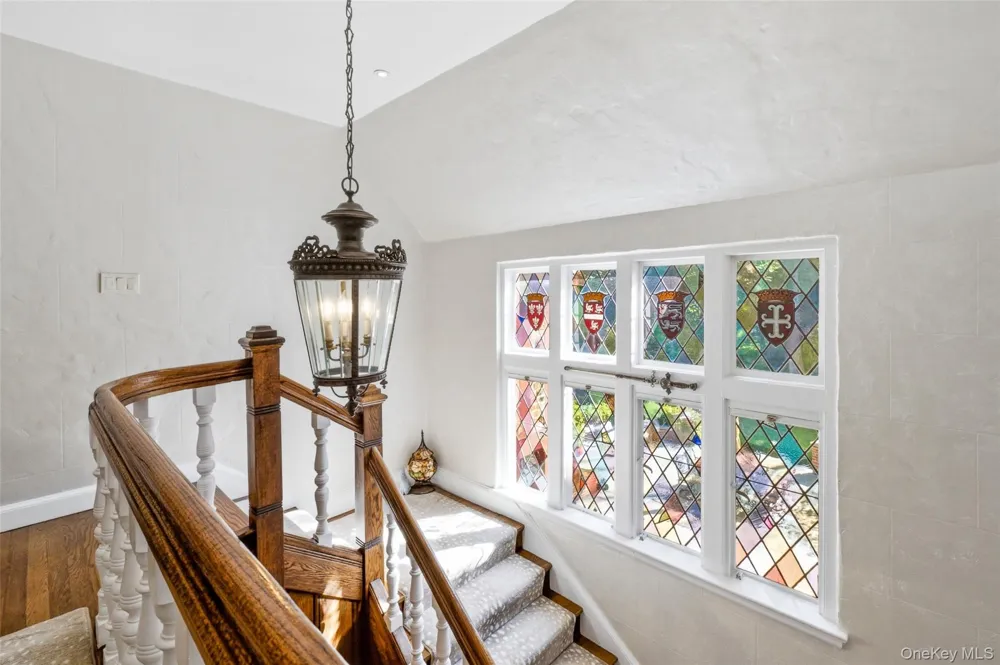 60 Wensley Drive Great Neck, NY 11020