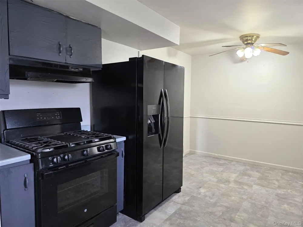195 Commonwealth Avenue Middletown, NY 10940