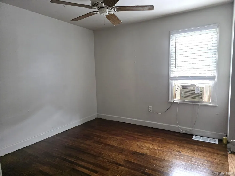 195 Commonwealth Avenue Middletown, NY 10940