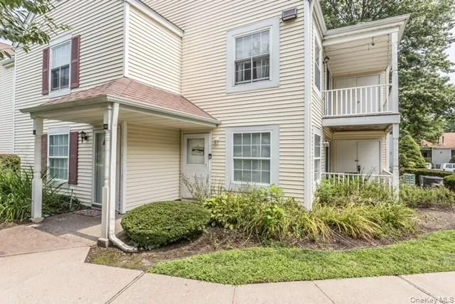 282 Fairview Circle Middle Island, NY 11953