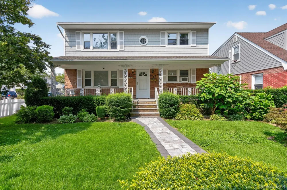 59 S Grand Street Westbury, NY 11590