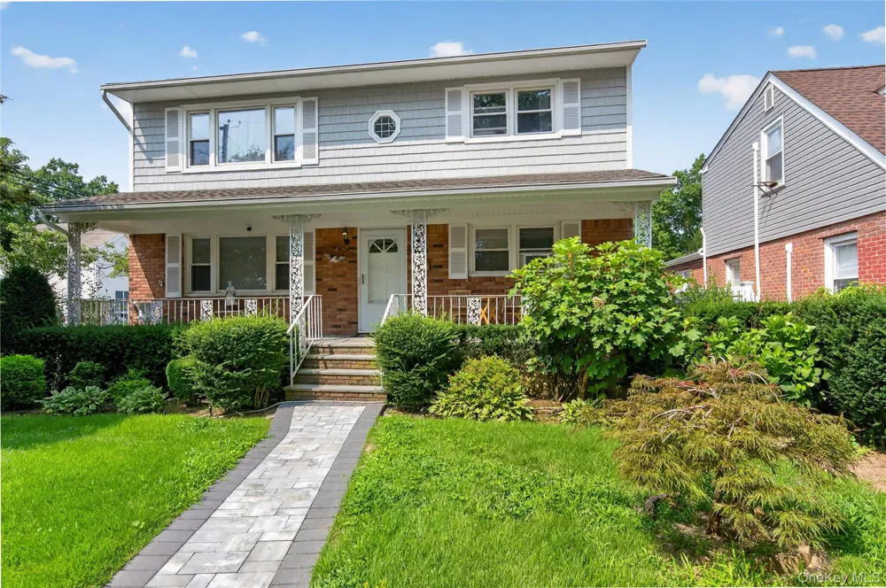 59 S Grand Street Westbury, NY 11590