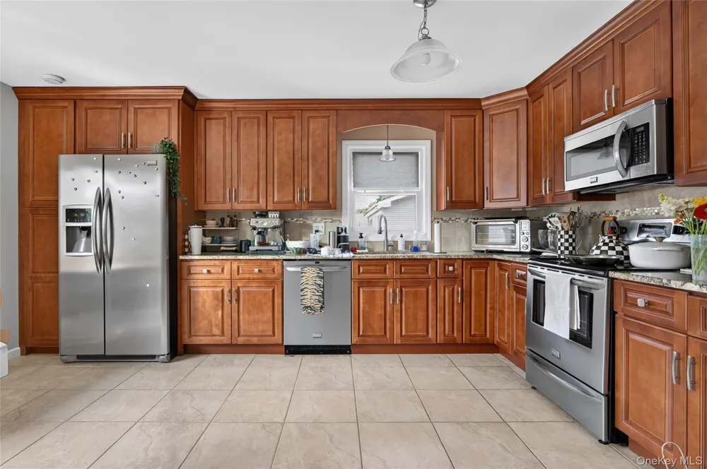 59 S Grand Street Westbury, NY 11590