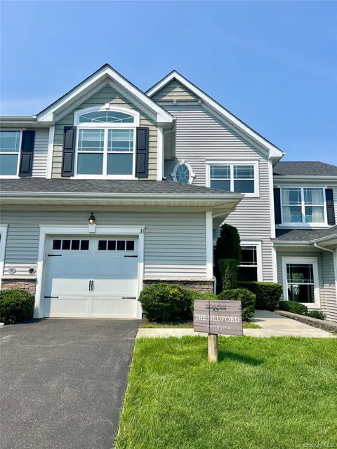 11 Willow Terrace #11