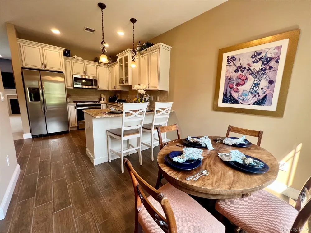 11 Willow Terrace #11 Coram, NY 11727