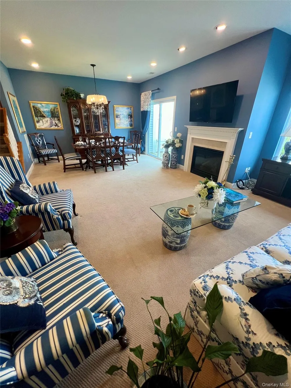 11 Willow Terrace #11 Coram, NY 11727