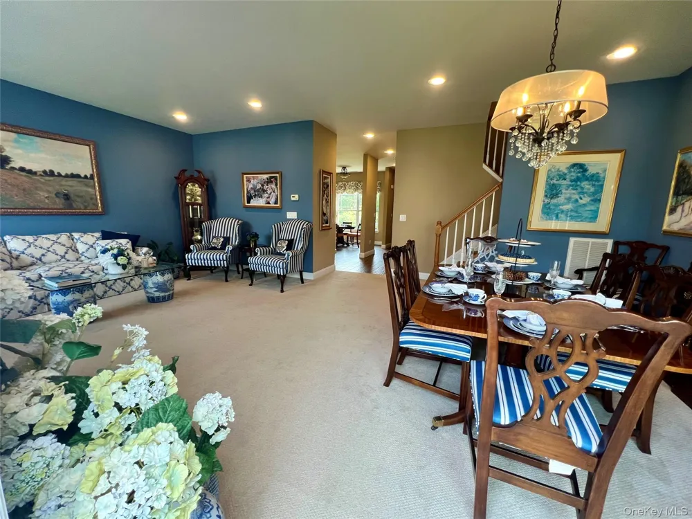11 Willow Terrace #11 Coram, NY 11727