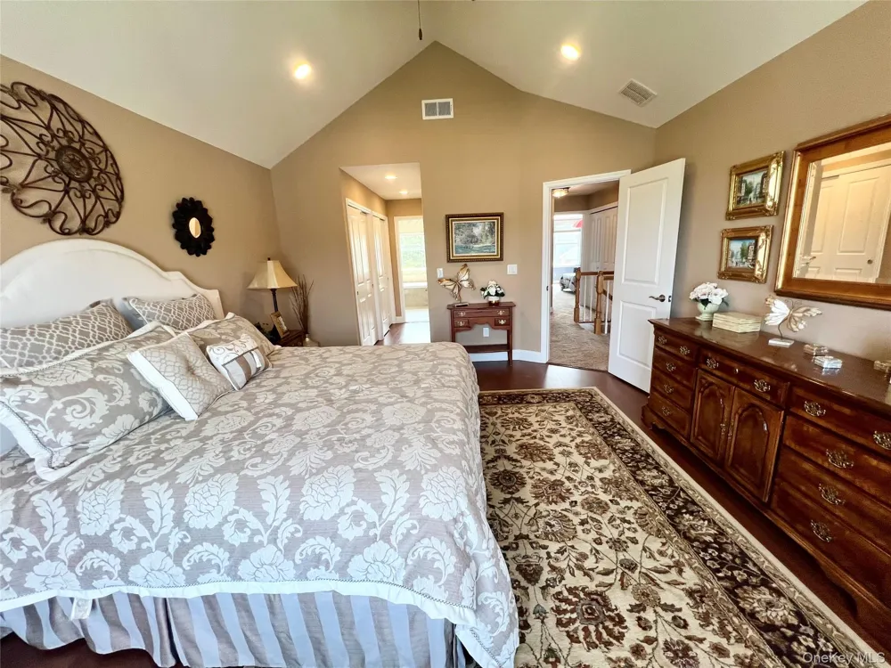 11 Willow Terrace #11 Coram, NY 11727