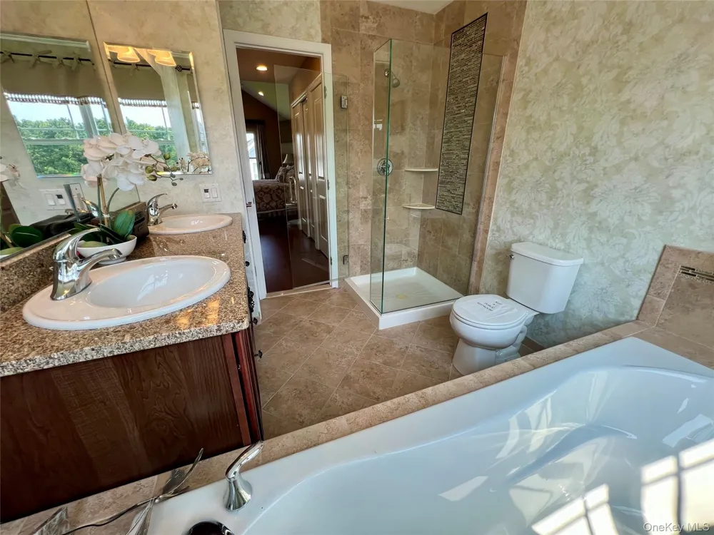 11 Willow Terrace #11 Coram, NY 11727