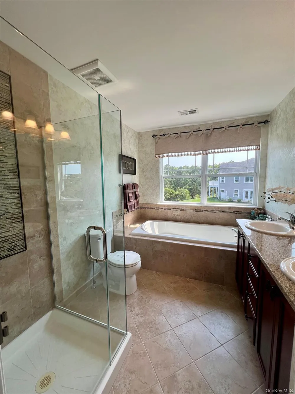 11 Willow Terrace #11 Coram, NY 11727