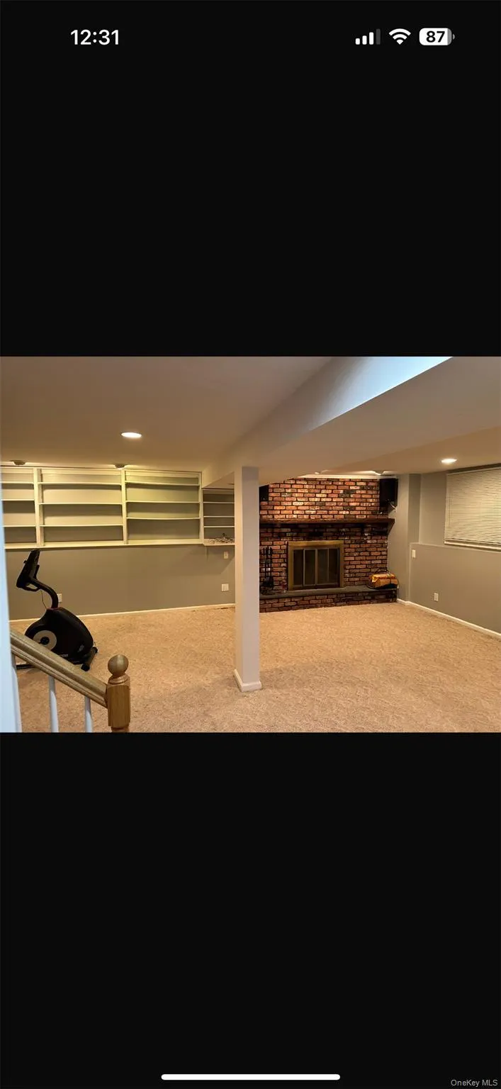 18 Greenwich Road Smithtown, NY 11787