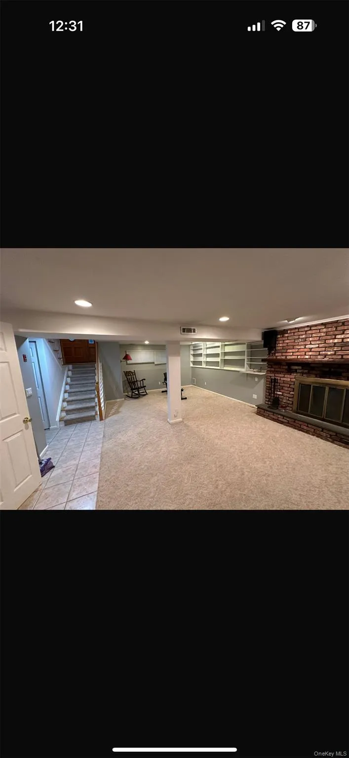18 Greenwich Road Smithtown, NY 11787