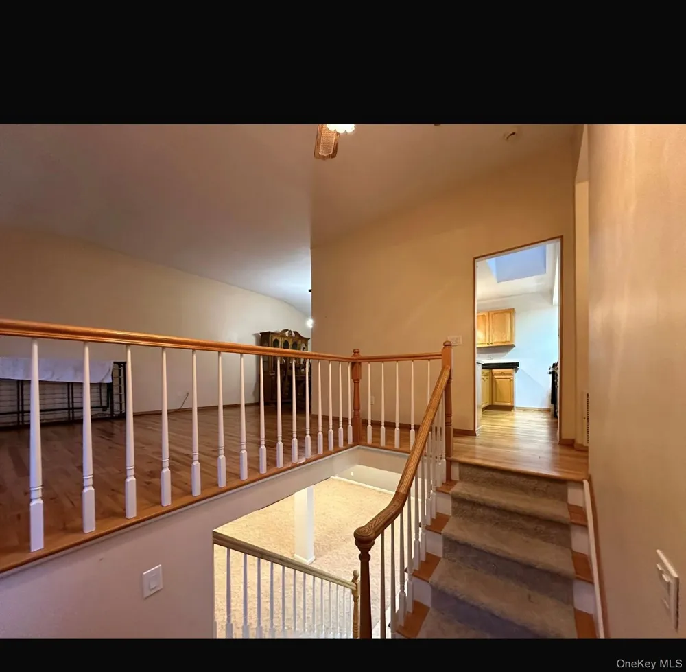 18 Greenwich Road Smithtown, NY 11787