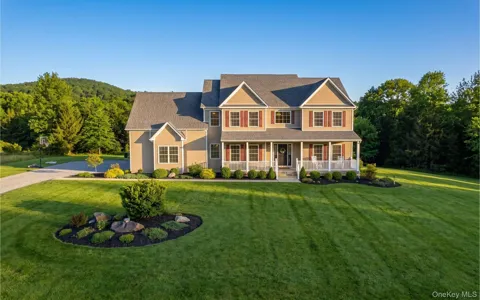 20 Mountainside Drive