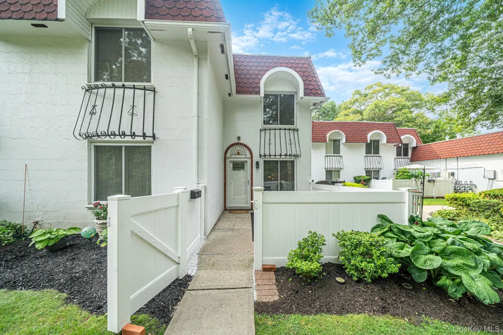 401 Birchwood Road Medford, NY 11763
