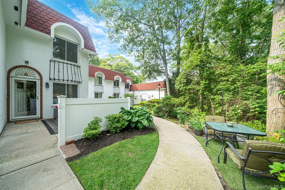 401 Birchwood Road Medford, NY 11763