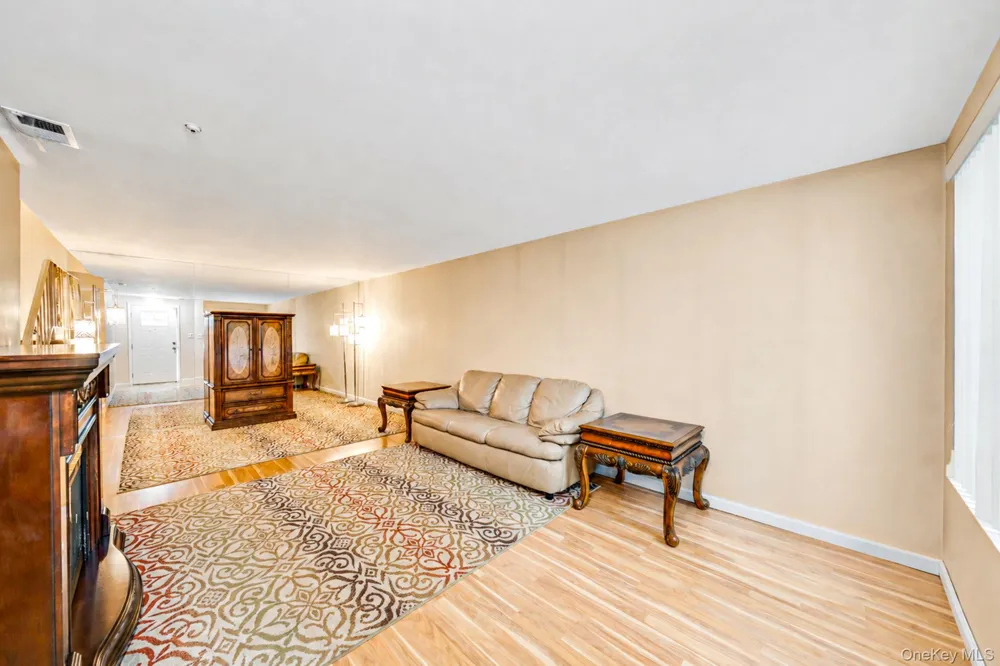 401 Birchwood Road Medford, NY 11763
