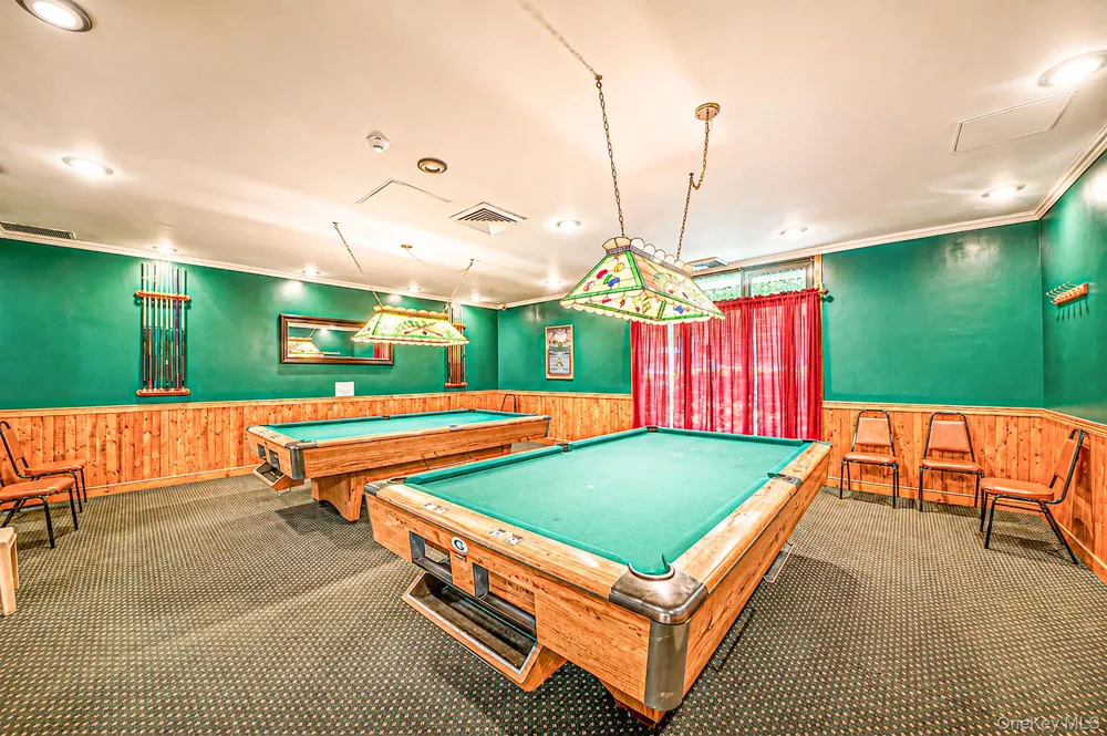 401 Birchwood Road Medford, NY 11763