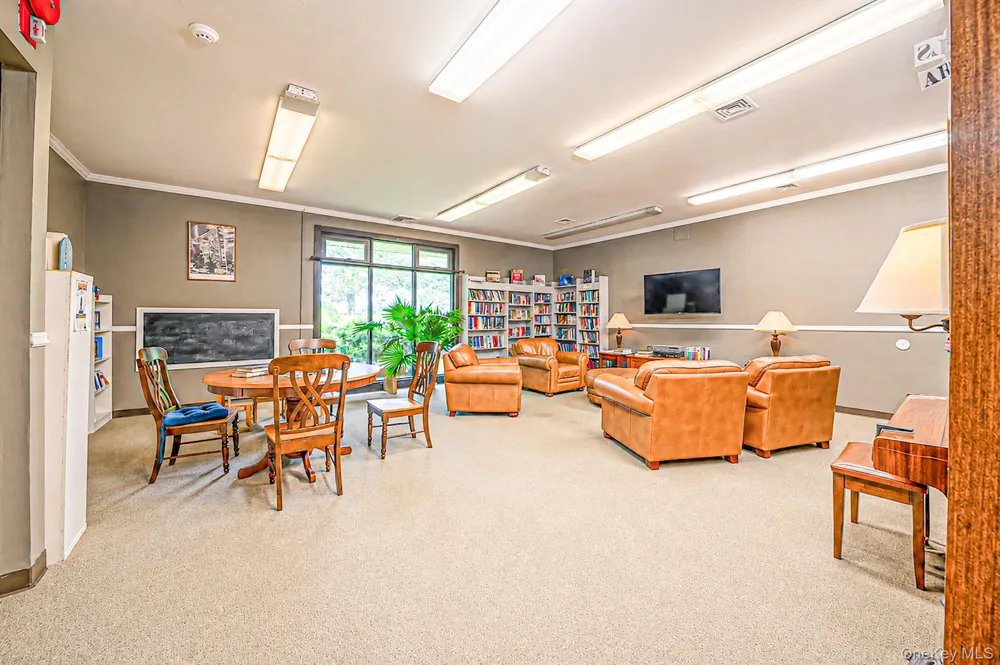 401 Birchwood Road Medford, NY 11763