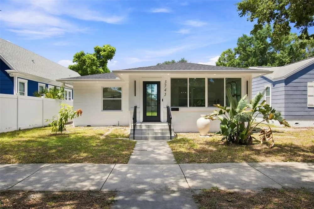 3745 1ST AVENUE St Petersburg, FL 33713