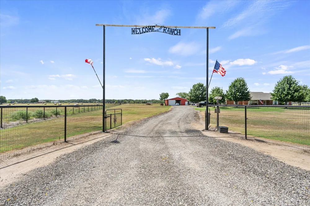 763 County Road 3505 Quinlan, TX 75474