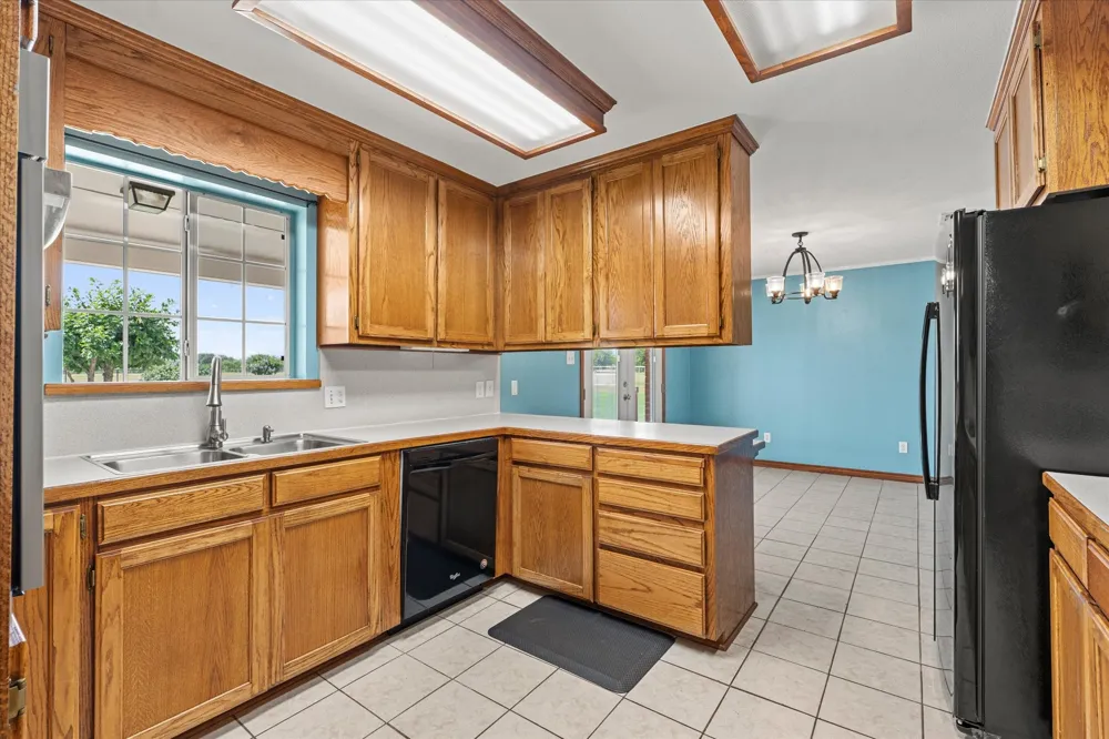 763 County Road 3505 Quinlan, TX 75474