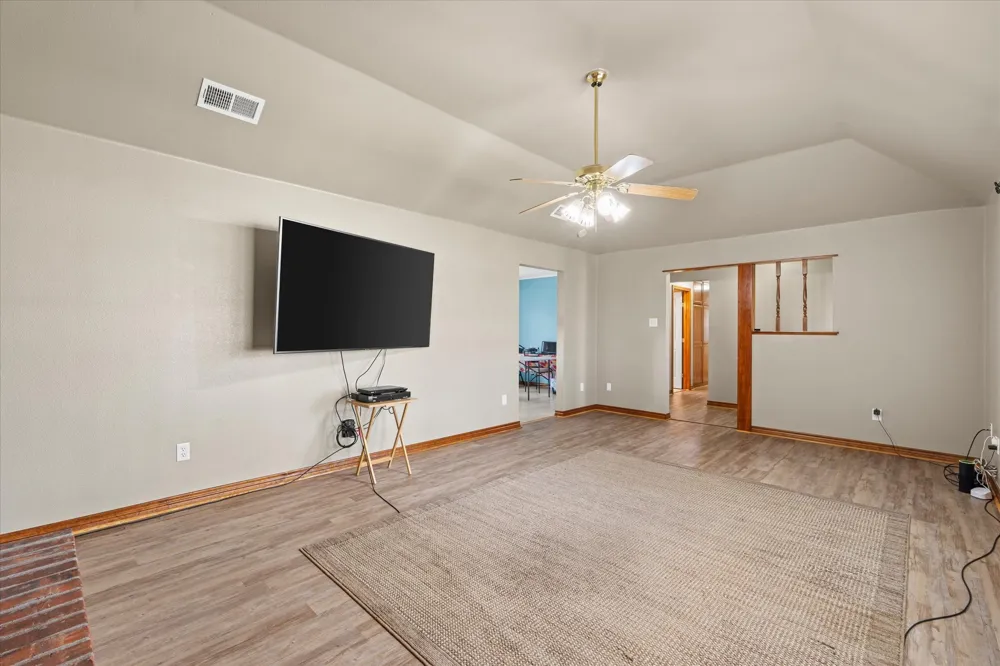 763 County Road 3505 Quinlan, TX 75474