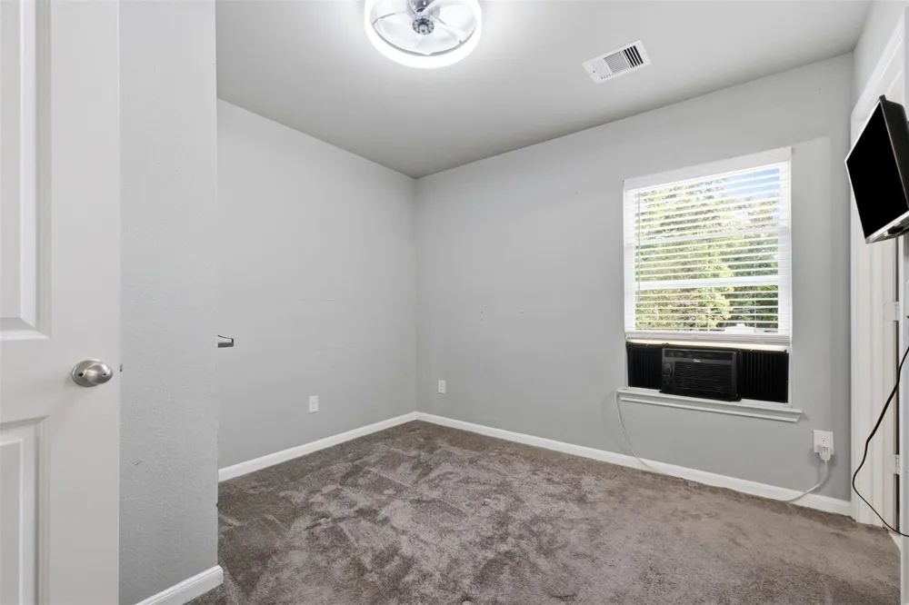 15081 Travis Lane Willis, TX 77378