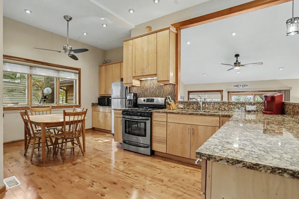 34149 Hillside Drive Paw Paw, MI 49079