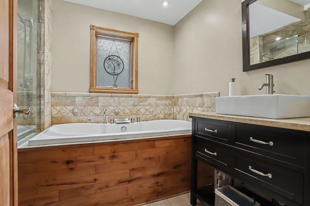 34149 Hillside Drive Paw Paw, MI 49079