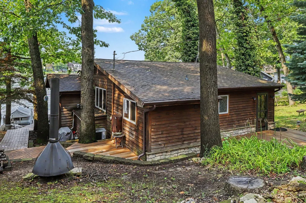34149 Hillside Drive Paw Paw, MI 49079