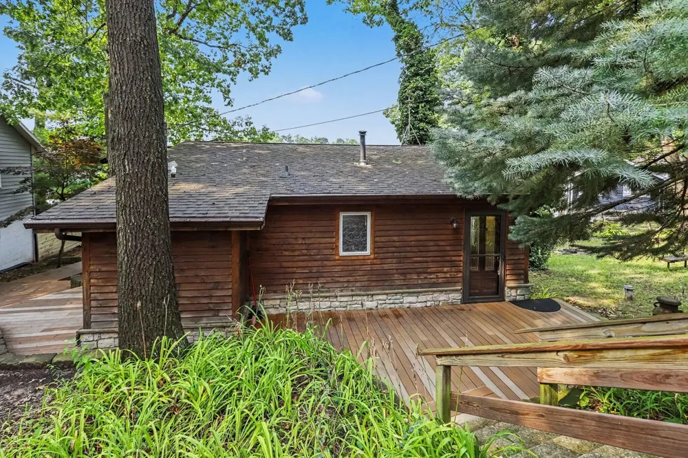 34149 Hillside Drive Paw Paw, MI 49079