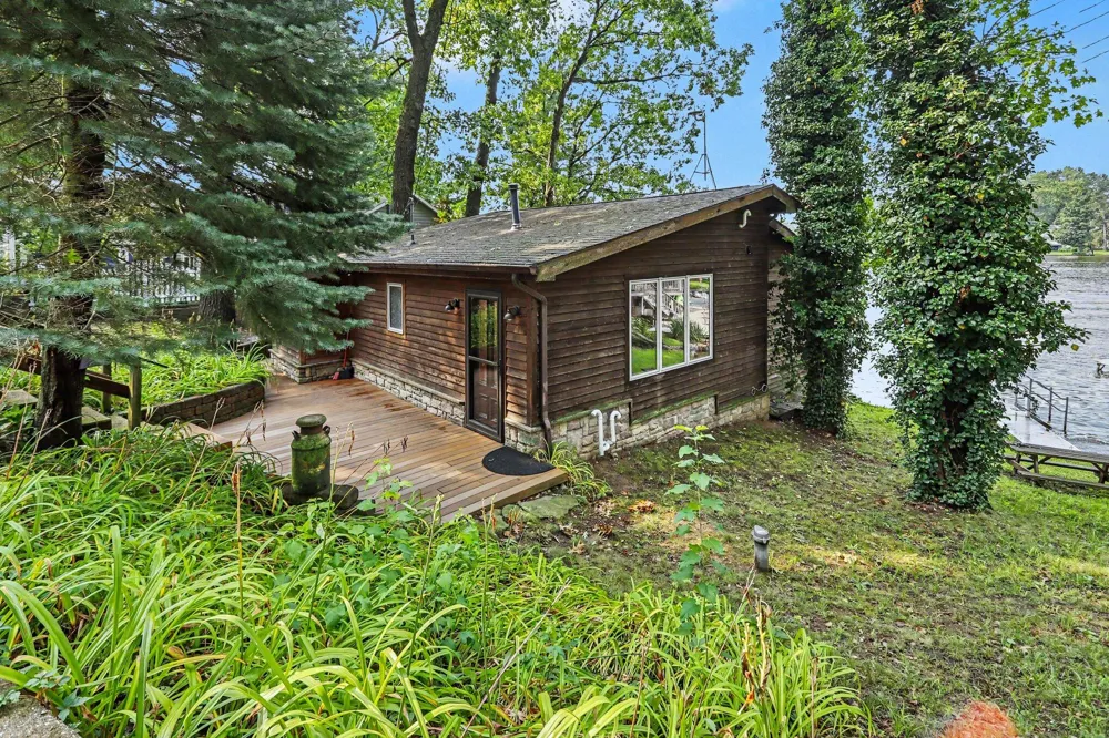 34149 Hillside Drive Paw Paw, MI 49079
