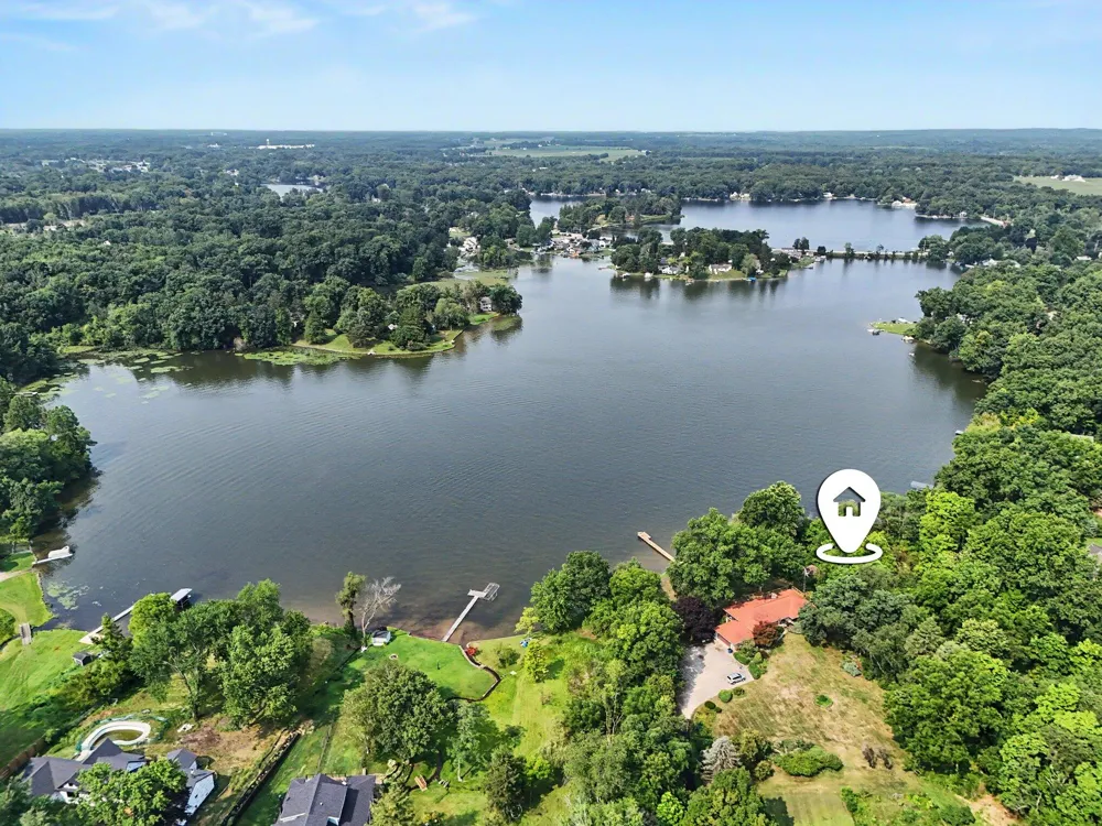 34149 Hillside Drive Paw Paw, MI 49079